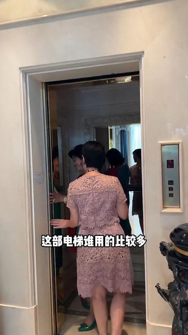 六層多的豪宅當然要有電梯啦。（圖／翻攝自小紅書@吕校長很忙）