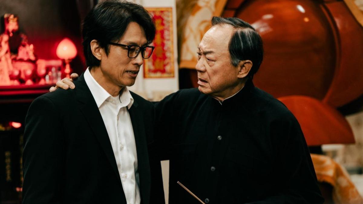 出席喪禮的親友都會封贈帛金,以表達先人一點敬意。(圖/華映提供)