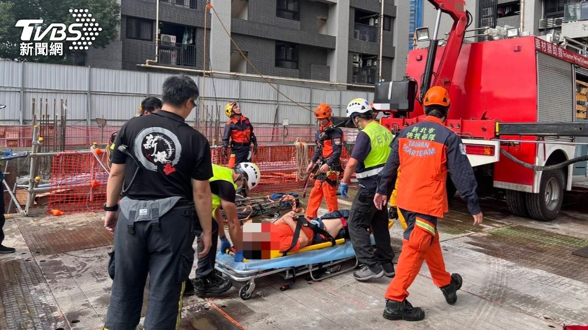 快訊/新北工安意外!60歲工人踩空摔地下室 右腿骨折送醫