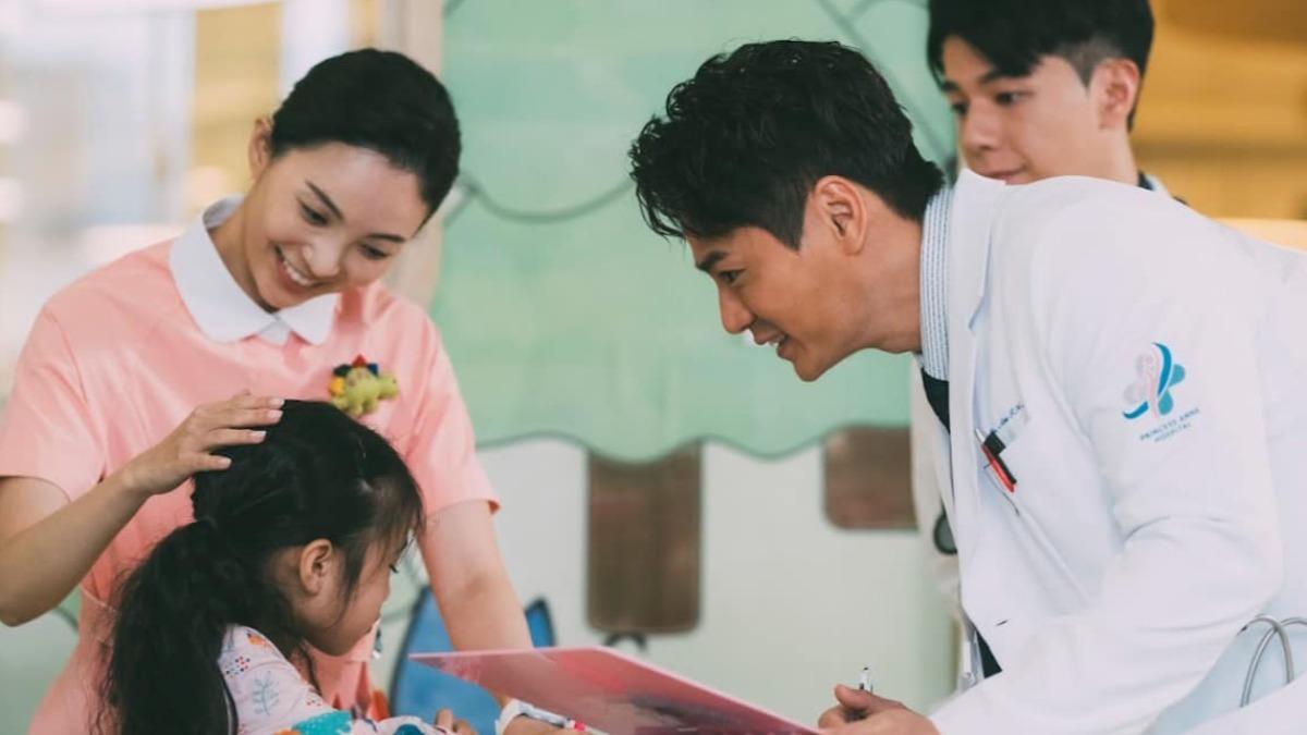 醫療人員不論多疲累,只要看到病人好轉,疲勞都會被緩解。(圖/TVBS)
