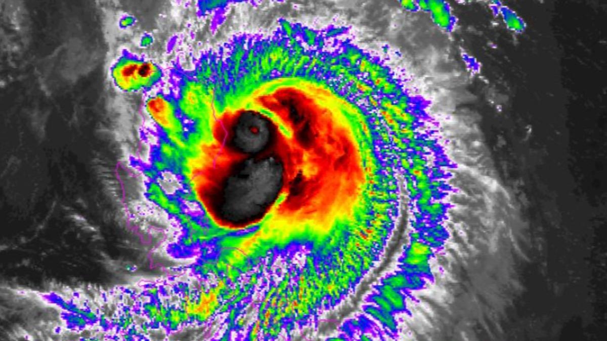 天氣/明恐「4地颱風假」! 暴風圈侵襲破80%