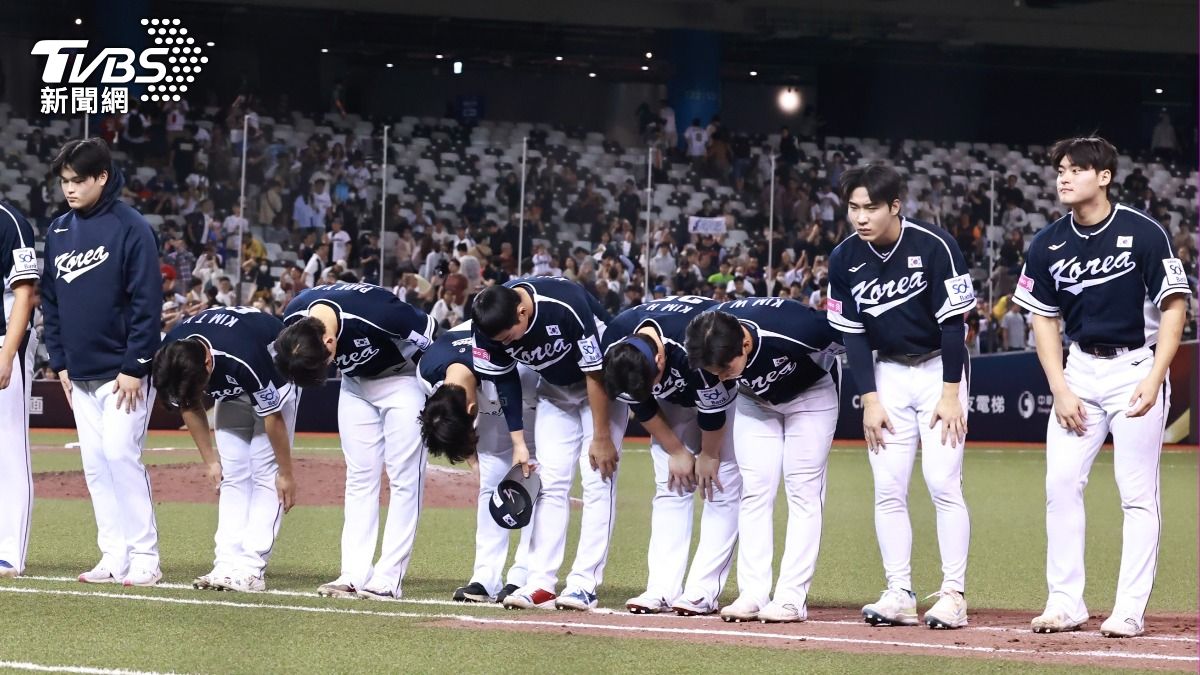 南韓打線吞下17次三振、牛棚又放火,最終輸球。(圖/黃城碩攝)