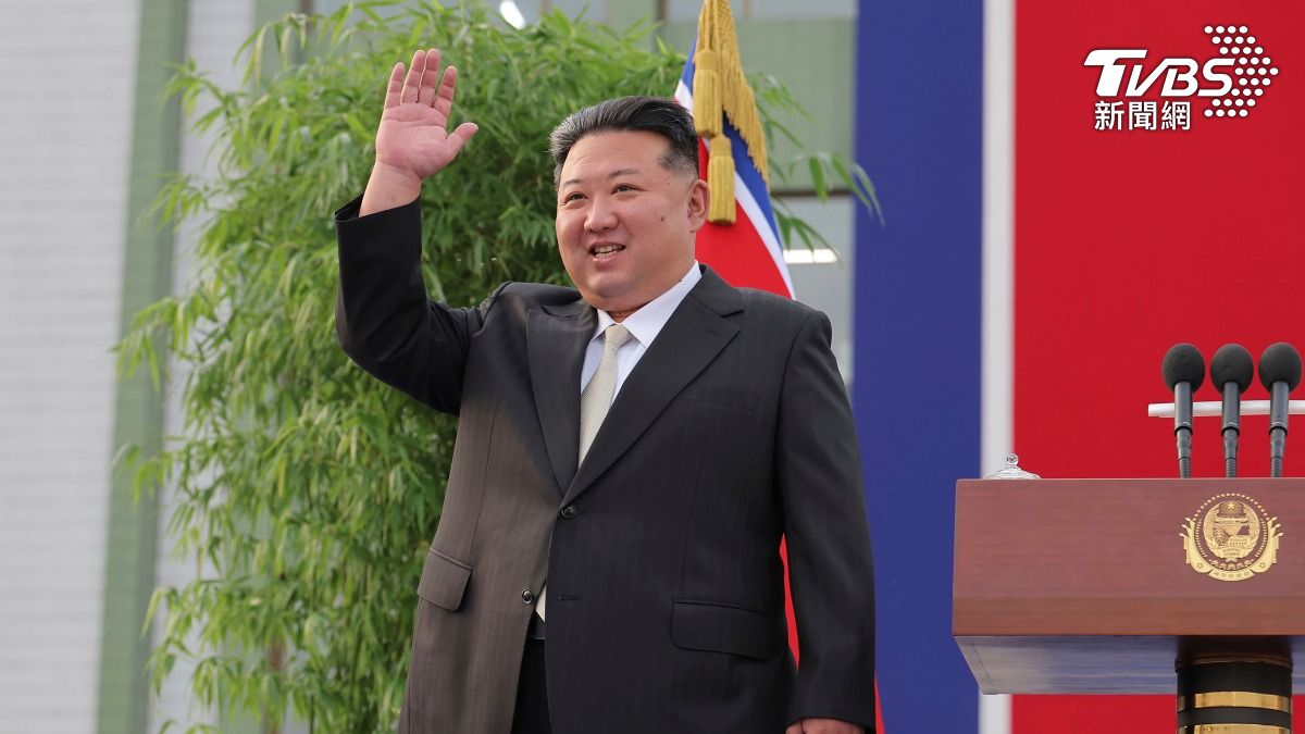 金正恩自豪農村建設超豪華 北韓農民大膽諷:用最少材料蓋的泥磚房