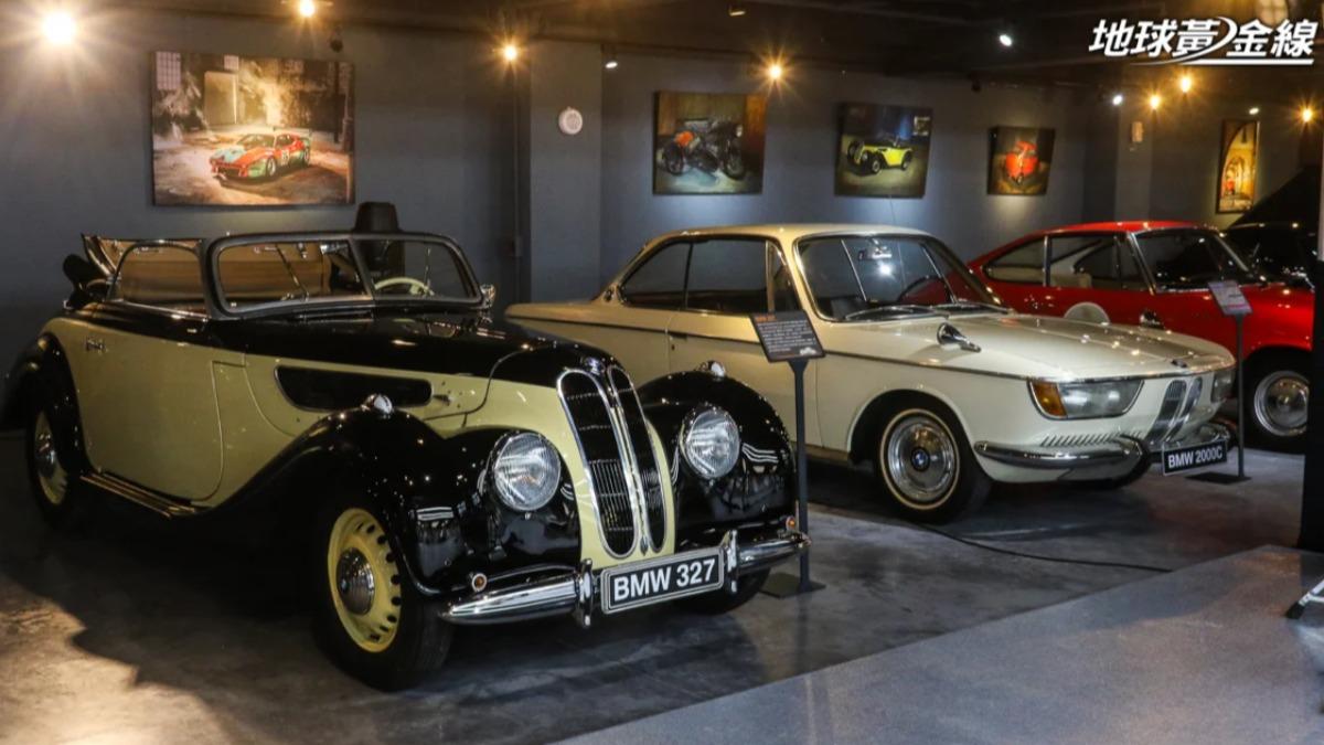 BMW桃園大桐現場展出多款BMW經典車。(圖/地球黃金線)