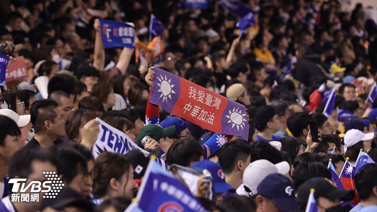 陳傑憲感謝滿場球迷熱情加油,直言這是很大的動力。(圖/胡瑞麒攝)