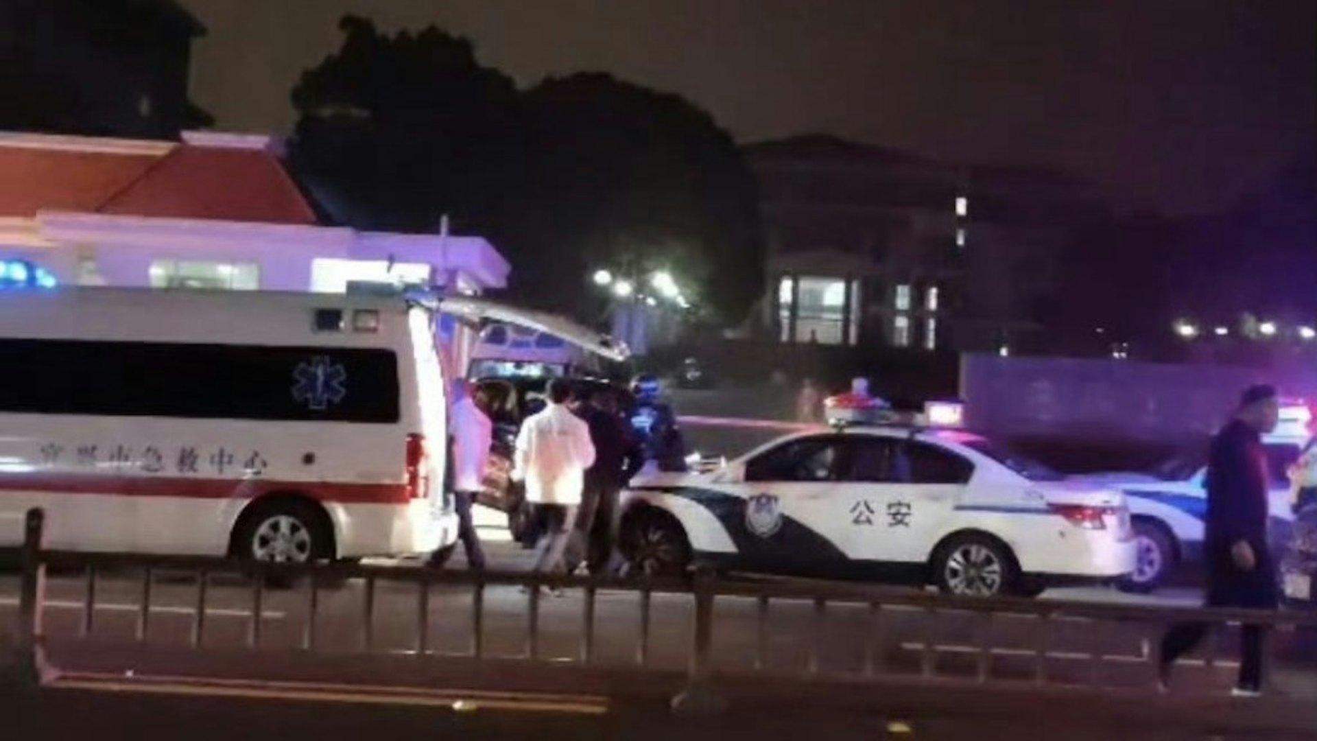 現場有多輛救護車及警車。（圖／翻攝自網路）