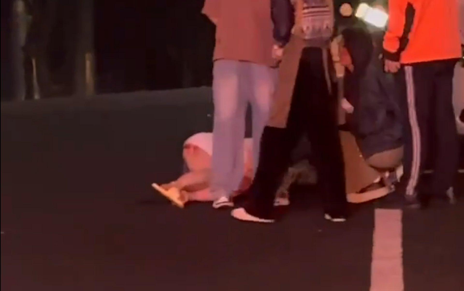 現場多人受傷倒地。（圖／翻攝自網路）