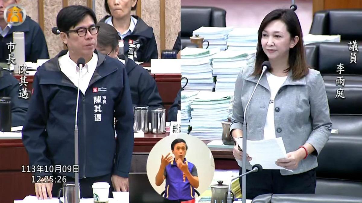 李真和女兒李雨庭,為高雄市議員。(圖/翻攝自李雨庭臉書)