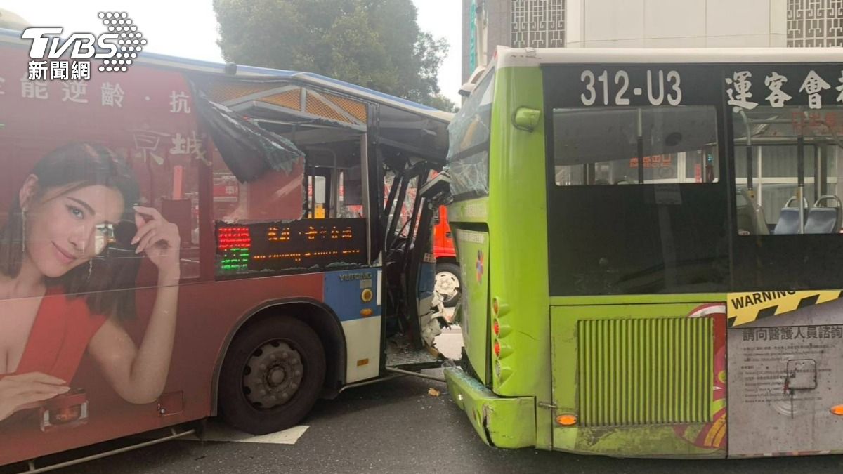 後方公車初步研判未保持安全距離。(圖/TVBS資料照)