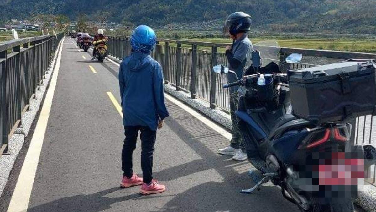 自行車道近日被民眾發現有車隊闖入。（圖／翻攝自臉書社團「花蓮報料王」）