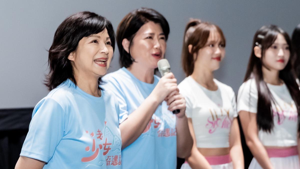 楊貴媚出外景失控!嚴藝文潰堤吐真相 辛酸內幕曝光