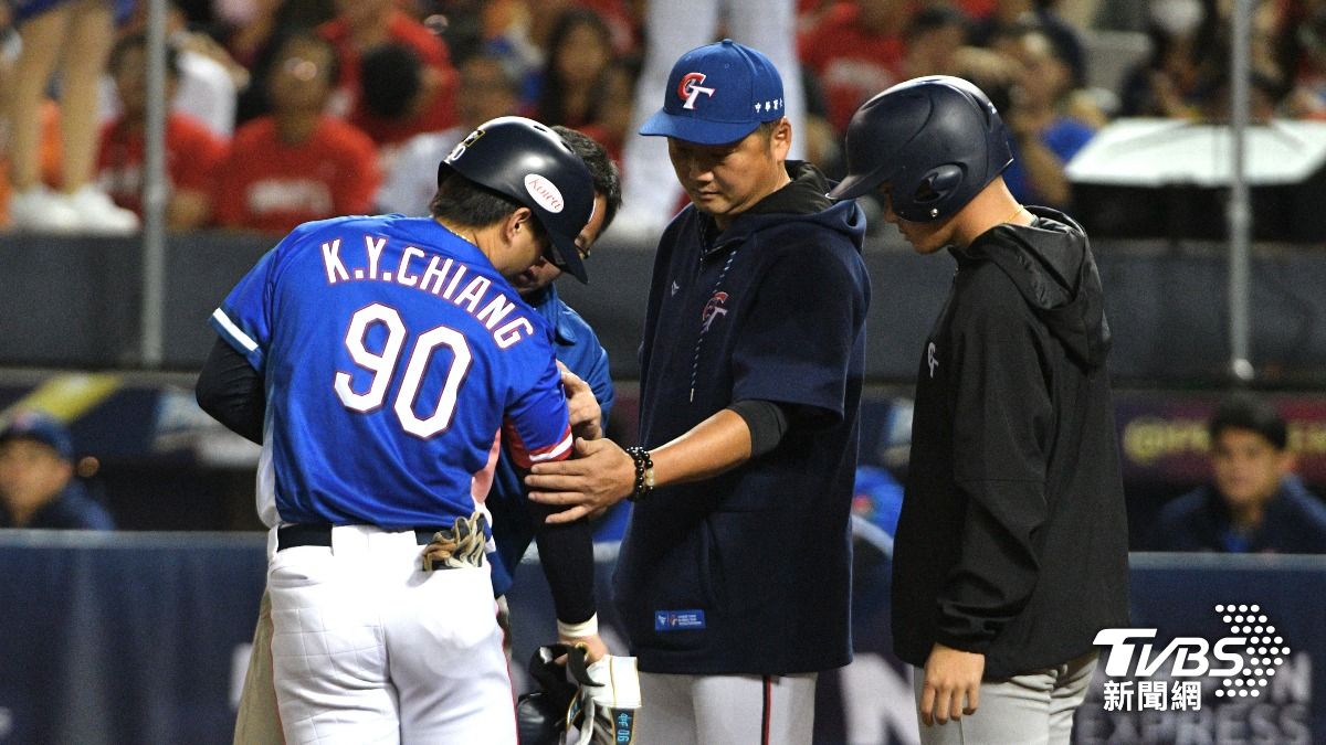 12強／江坤宇挨觸身球！傷勢曝光　右手肌肉瘀青
