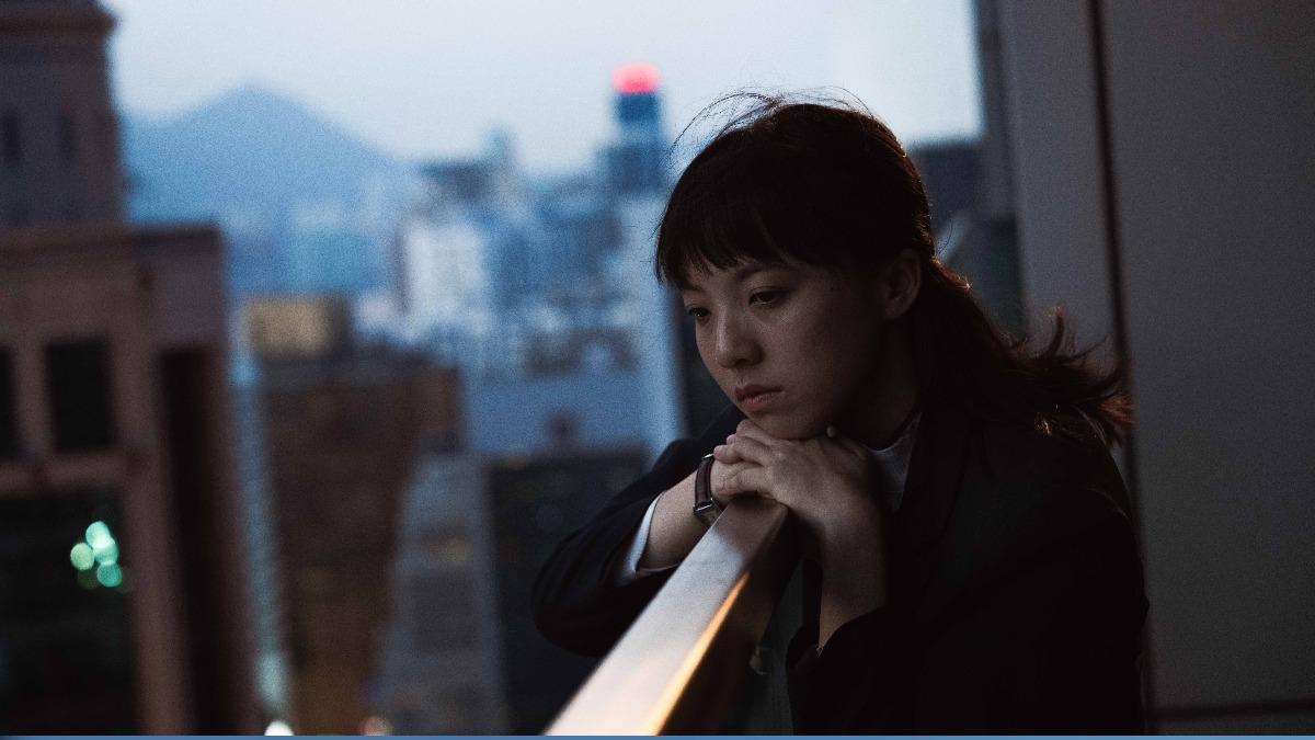 鍾雪瑩在《看我今天怎麼說》中扮演聾人女孩，透過人工耳蝸學習正常過生活。（圖／金馬執委會提供）