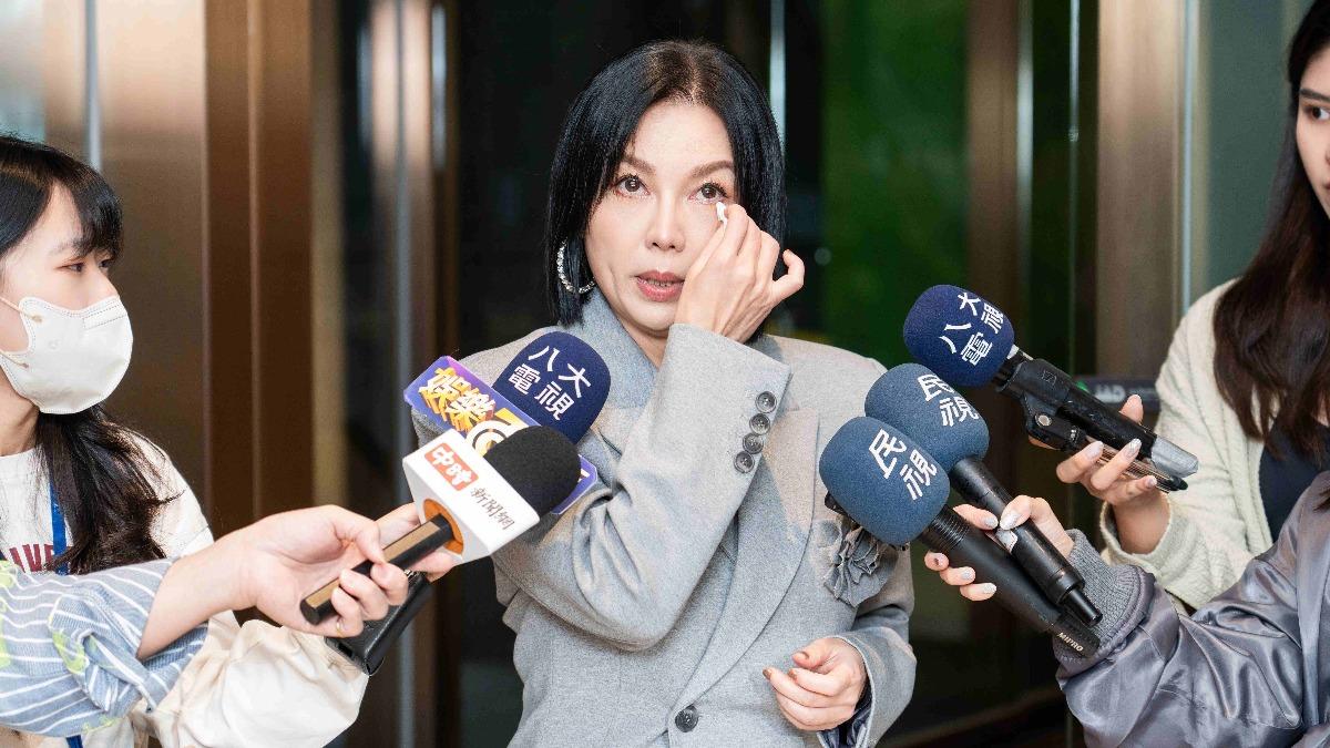 苗可麗辦生前告別式!拍下身影淚崩「要更愛我」 出道20年才被認出