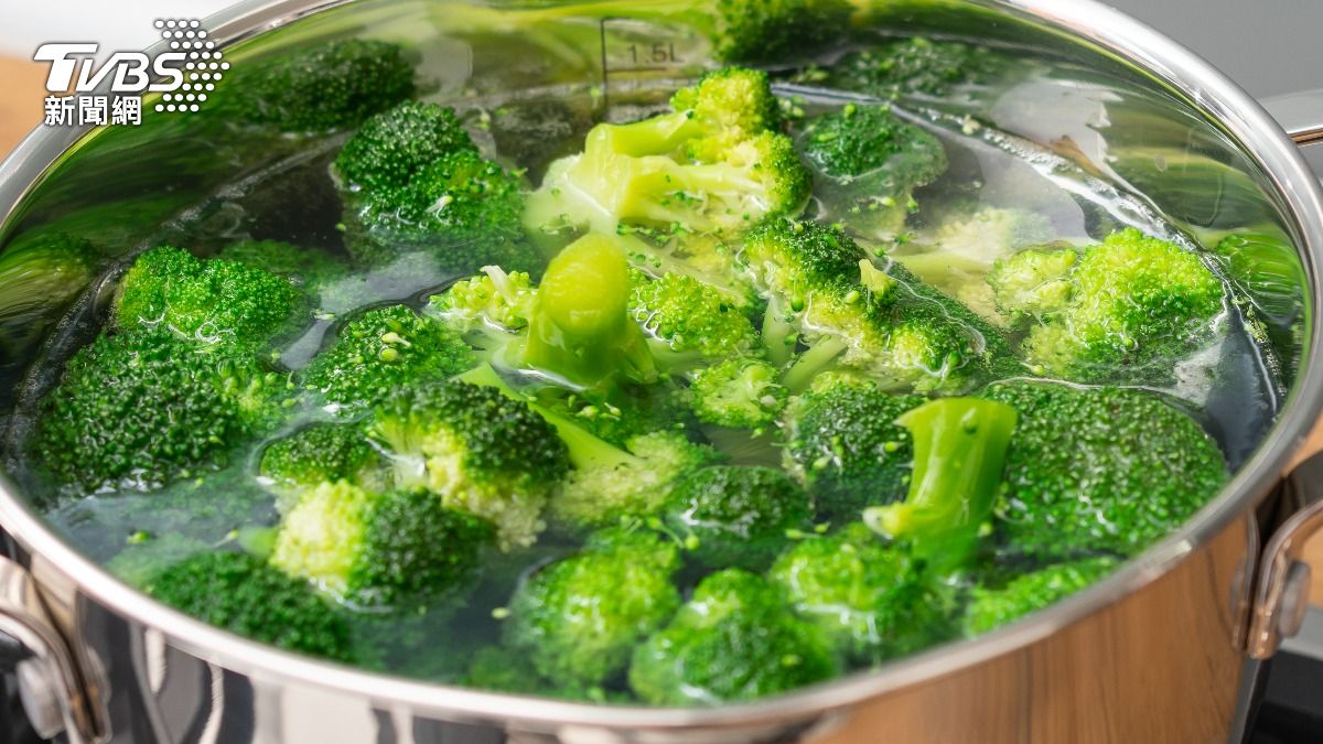 減肥嗑燙青菜「吃錯了」?醫認營養不夠 改推1做法更佳