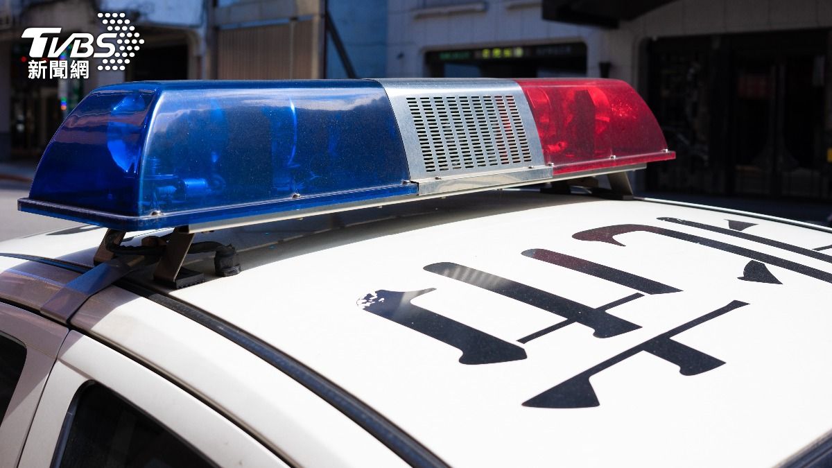 警紀醜聞連爆！北市2警女廁裝針孔偷拍　女警淚崩：長官知情漠視