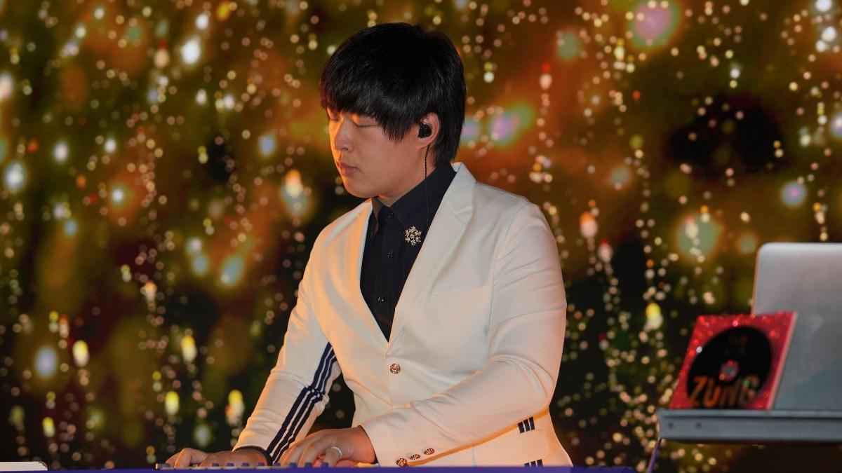 爸爸是大咖音樂人！星二代千吋螢幕震撼演出　操刀金馬61紅毯音樂