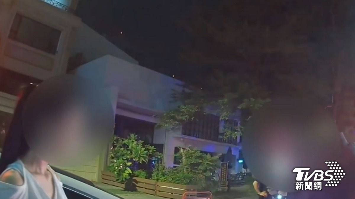 警方獲報到場現場僅剩35歲王男與24歲蔡女。(圖/TVBS)