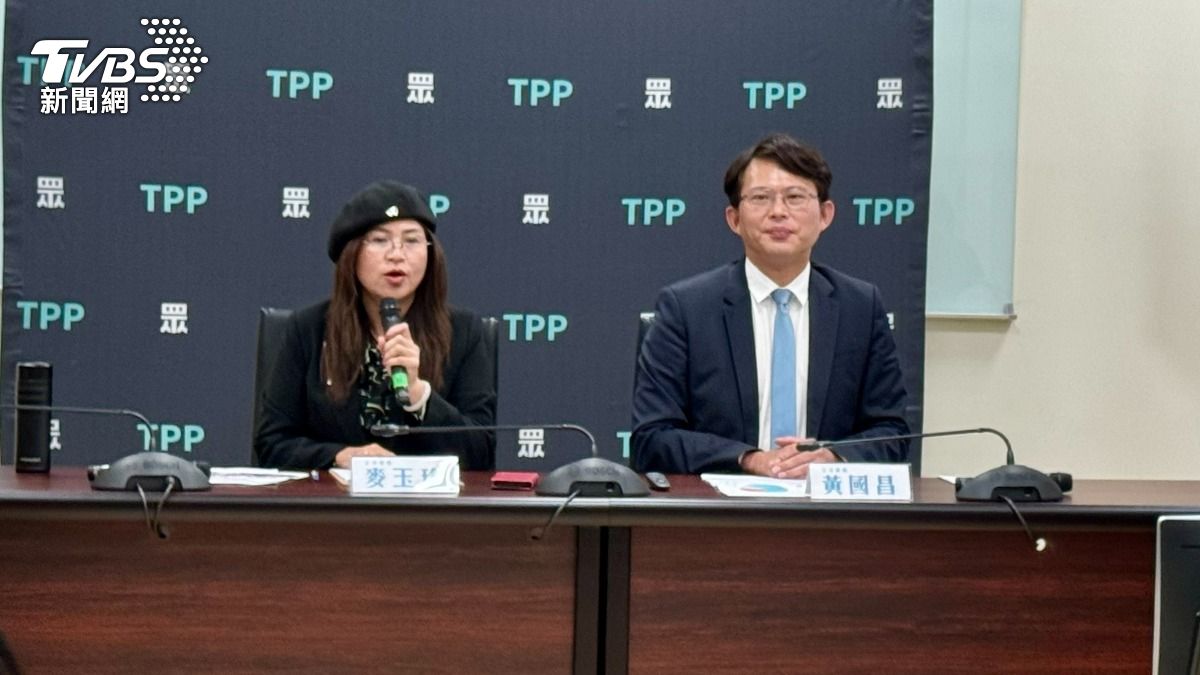 立院又亂鬥！黃國昌曝最新民調　63.9%挺加嚴《選罷法》連署