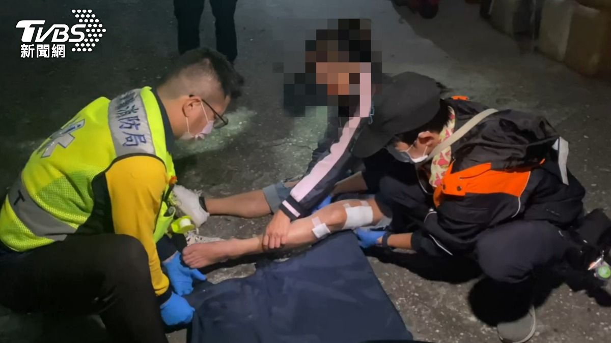 同居人酒後吵架開車逃　台東女要阻攔「肉身擋車」大腿痛被輾過