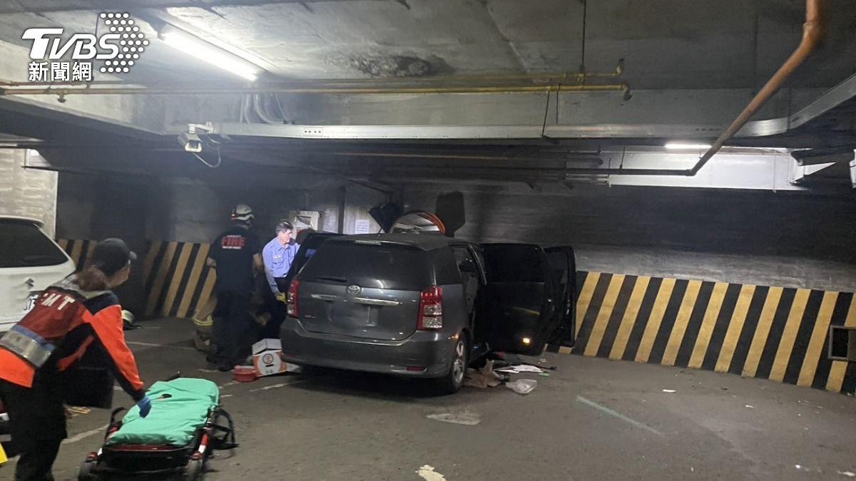 快訊/台南地下室離奇死亡!72歲翁「誤踩油門」撞牆魂斷駕駛座