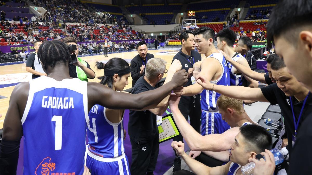 中華男籃痛宰香港!鐵三角合體再升級 球評讚「久違的幸福」