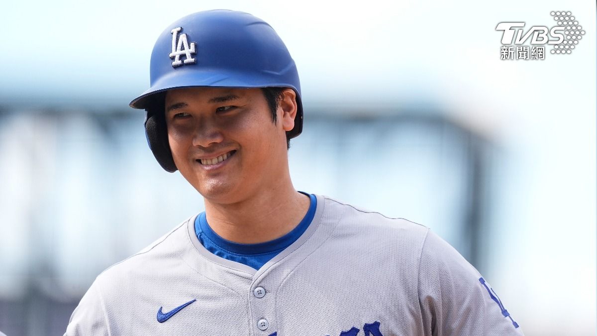 MLB/大谷全票獲國聯MVP 「彈額頭」逃走定格可愛瞬間曝