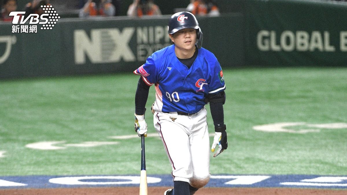 12強／江坤宇被砸「罕見動怒」　全台球迷暴動：就是故意的！