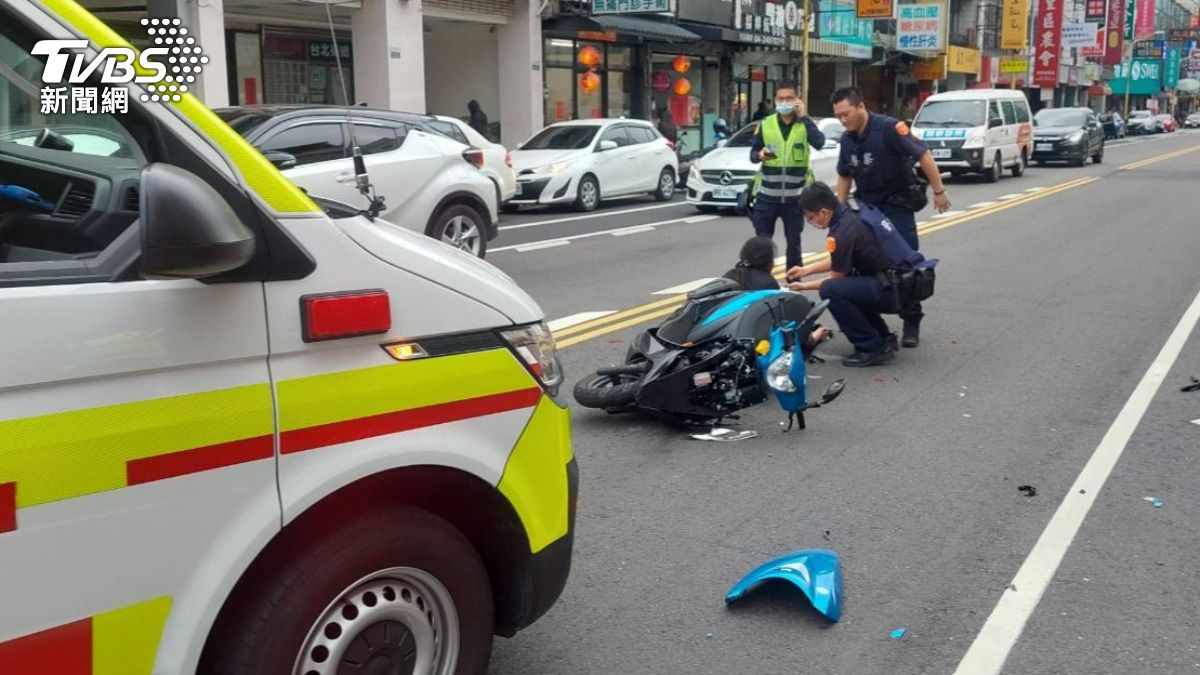 獨/台中2機車嚴重碰撞!血流如注 6月大男嬰重摔沒了心跳