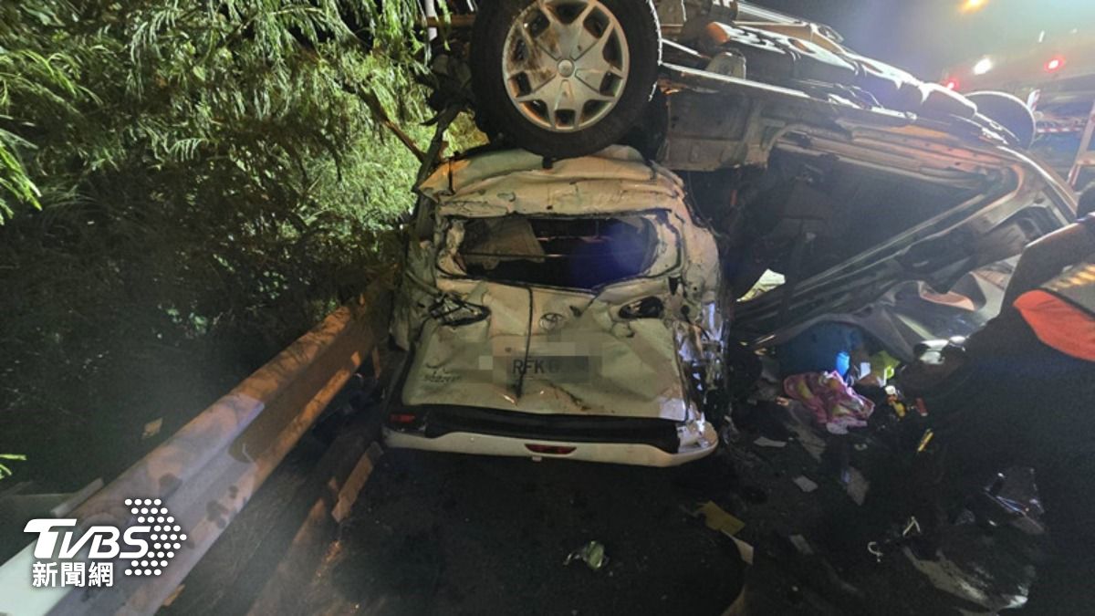 快訊/國1新營段重大車禍!「多車連環撞」8人送醫 現場畫面曝