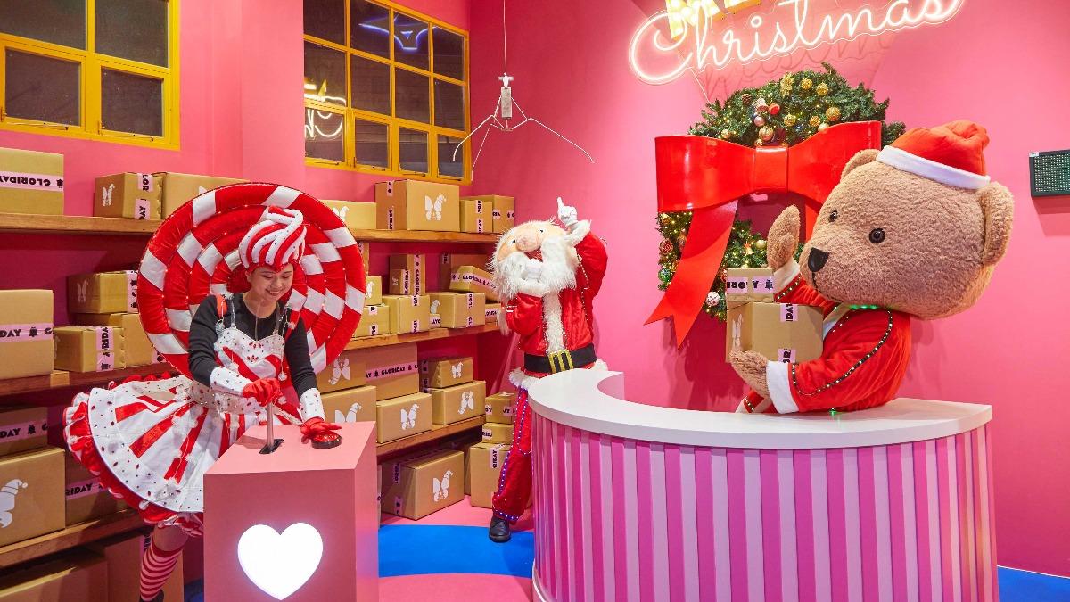 華泰名品城聖誕村 「Christmas Shopaholic」11/22 盛大登場,今年園區將化身為屬於購物狂的超大型聖誕夢工廠。(圖/業者提供)