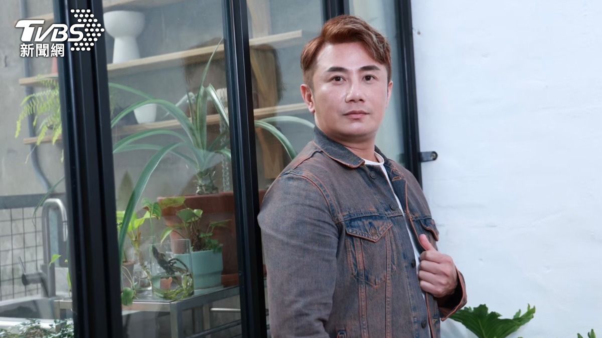 彭正推出全新專輯《十年》。(圖/黃城碩攝)