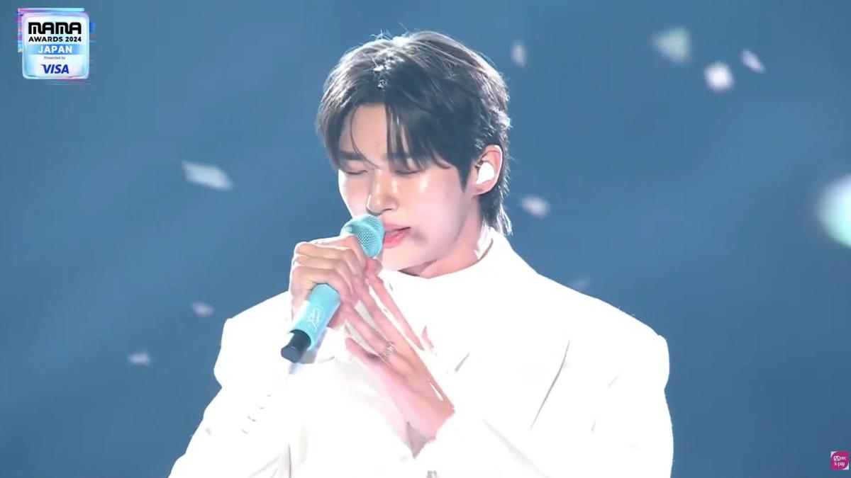 邊佑錫展現超強歌唱實力。(圖/Mnet YT)