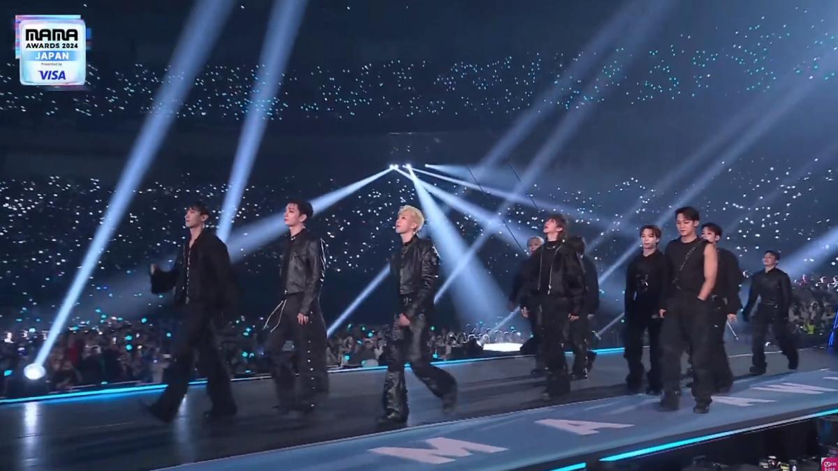 大勢男團SEVENTEEN包辦年度專輯、年度藝人2大獎項。(圖/取自Mnet YT)