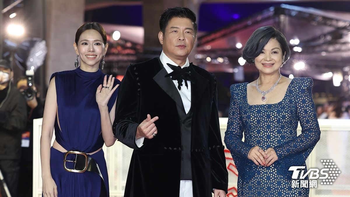 金馬61/楊貴媚超辣!「價值3億元」珠寶戴上身 合身禮服美胸乍現
