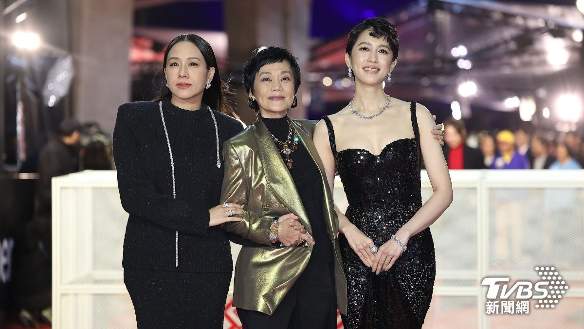 金馬61/劉奕兒細肩禮服「渾圓北半球」蹦出! 張艾嘉金光閃閃超霸氣