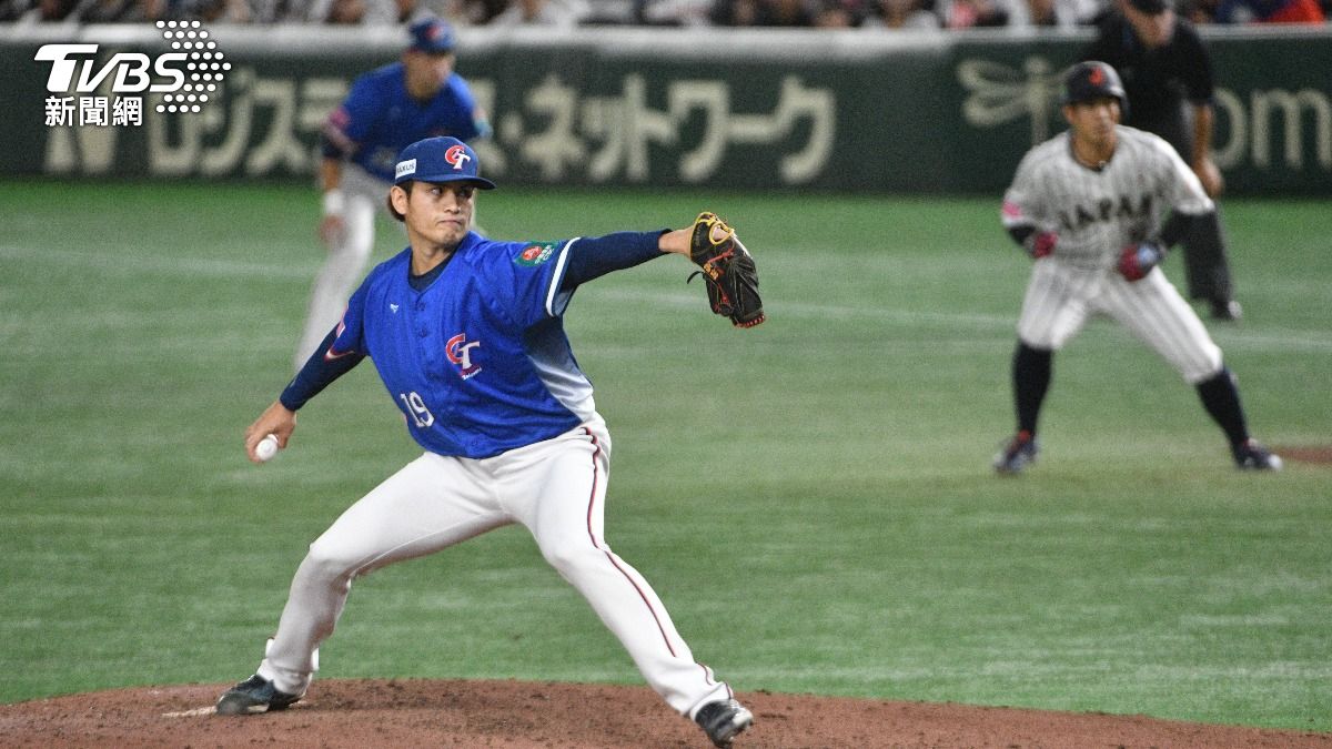 張奕守住5局下,不讓日本有破蛋的機會。(圖/胡瑞麒攝)
