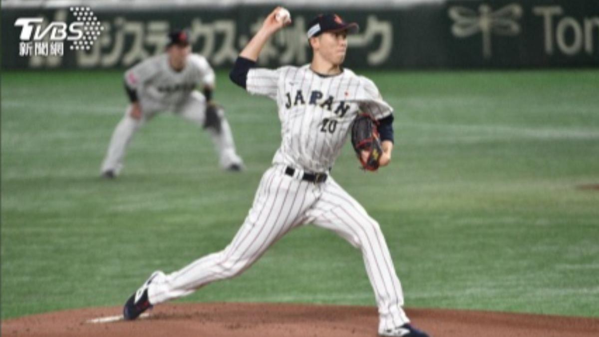 12強冠軍戰日本先發戶鄉翔征。(圖/胡瑞麒攝)