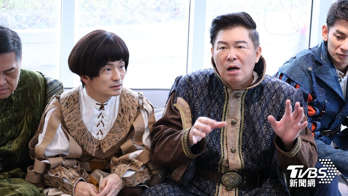 曾國城(右)錯失金馬男配,還傷及膝蓋。(圖/張哲鳴攝)