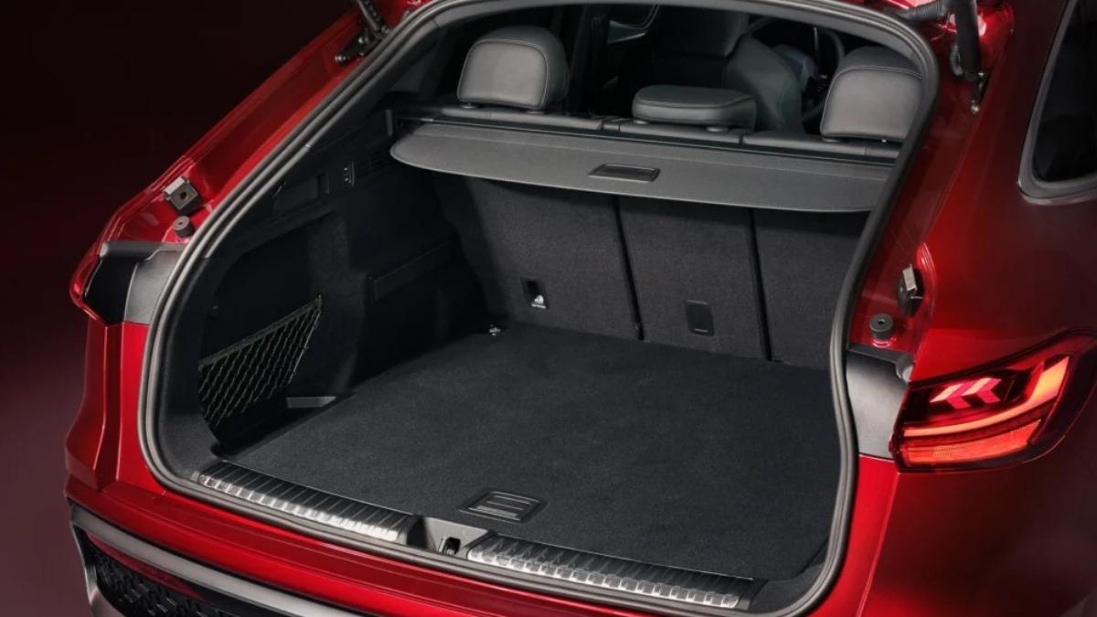 即使是性能取向的SQ5 Sportback還擁有470公升至1,388公升不等行李廂容積。(圖/Audi提供)