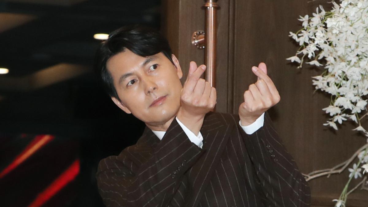 律師驚曝鄭雨盛「離婚代價300億」！　為錢寧可被罵：不婚很自然