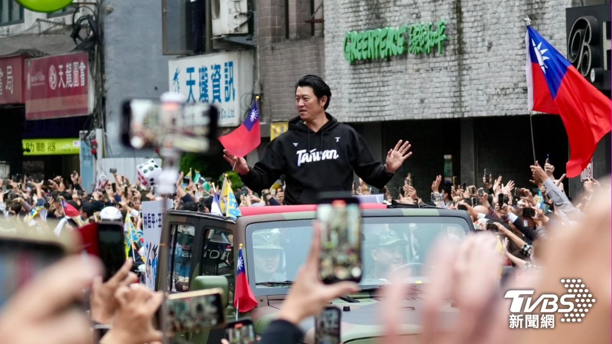 有別於以往牛棚的「放火隱憂」,中華隊在王建民的調整下化身鐵牛棚,團隊防禦率2.51傲視12強,此次完成2013年錯失的封王目標。(圖/區國強攝)