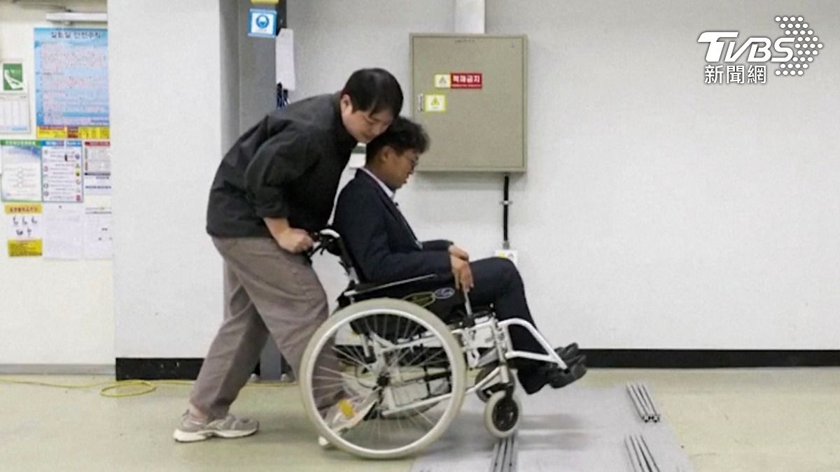 韓研發「變形輪」 軟硬即時調整輕鬆越過障礙物