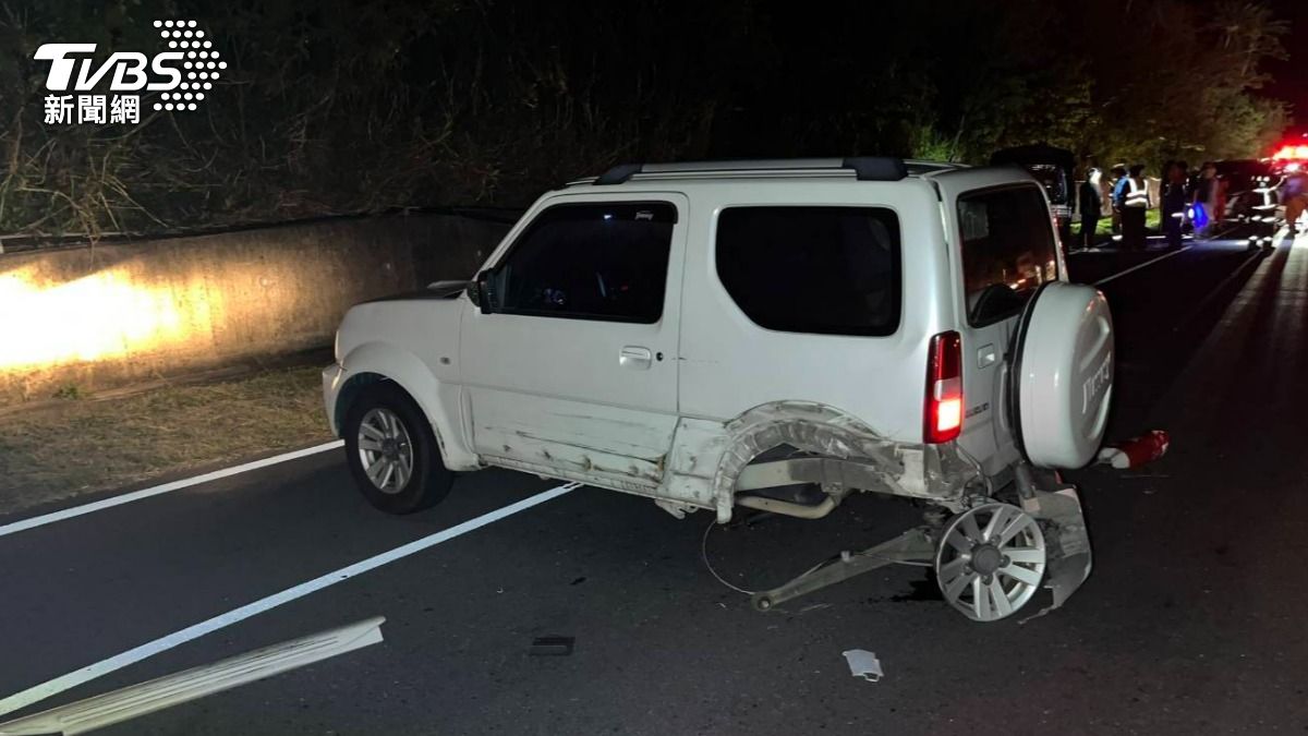 台11線3車連環撞！疑超車不慎釀7傷　輪胎噴飛慘變三輪車