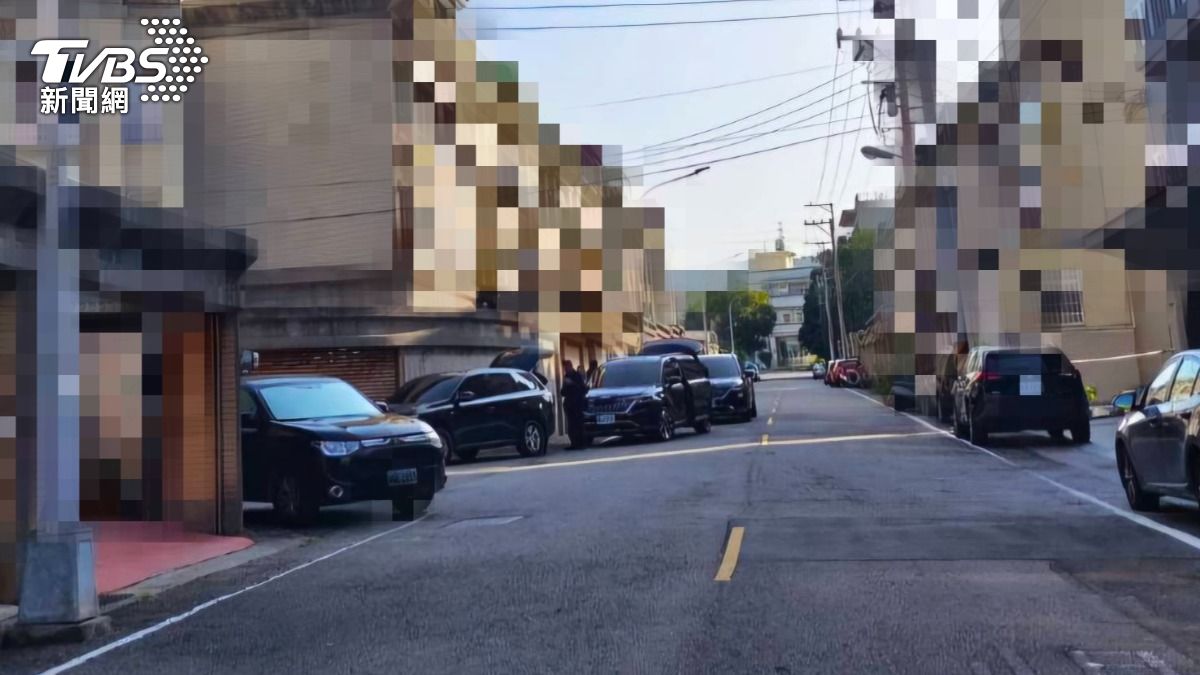 台中透天厝居民「聽到互射槍戰」!大批黑衣人攻堅 警方回應了