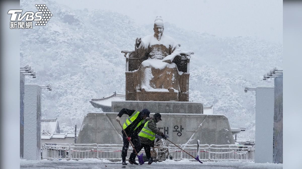破百年來11月最高紀錄！首爾積雪16.5公分　逾百航班取消、列車延誤