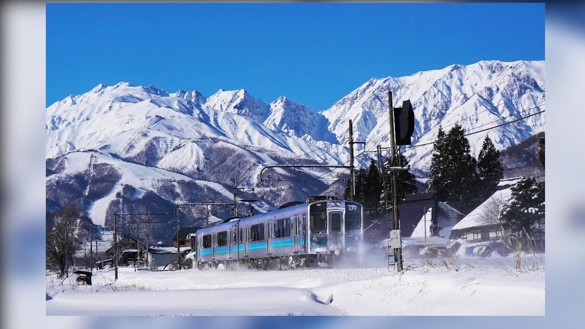 搭乘大糸線,會經過滑雪勝地白馬山谷。( 圖 / JR東日本 提供 )
