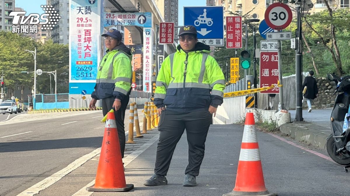 地下道目前仍封閉中。（圖／TVBS）