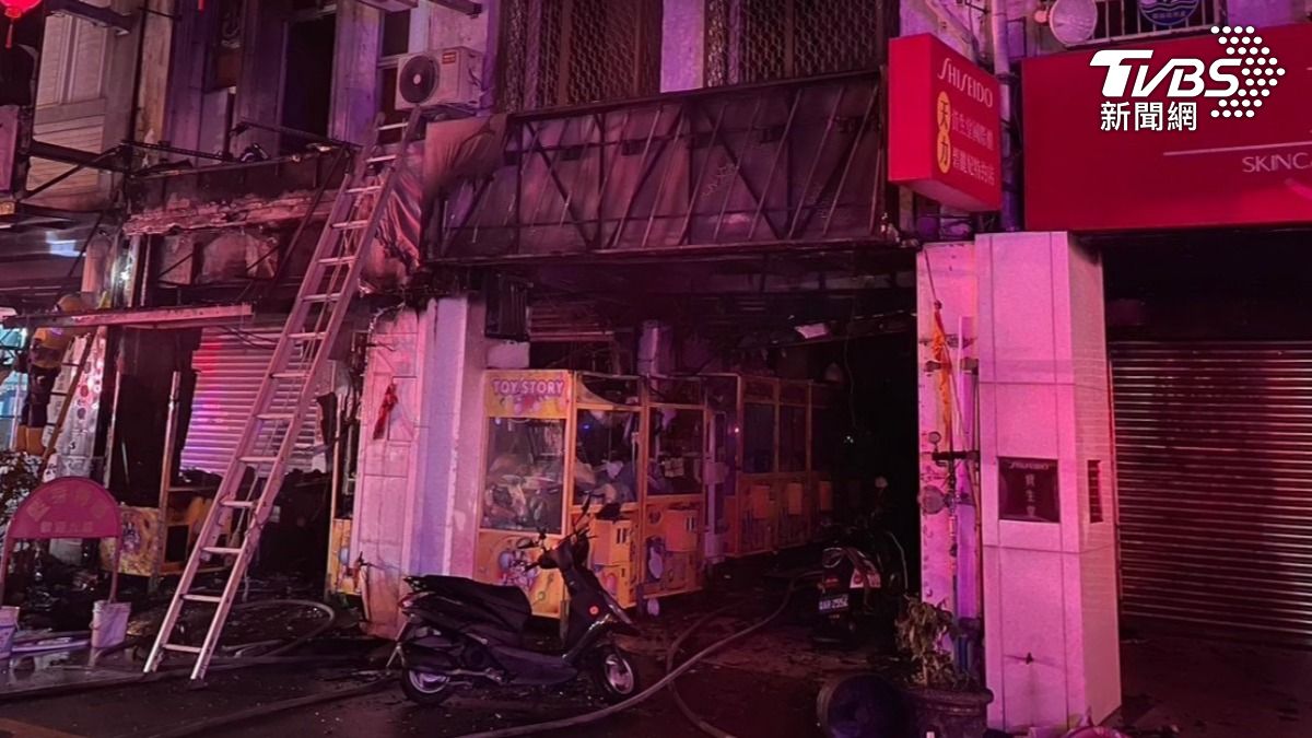 台中娃娃機台燒到臭火焦 樓上女房東深度昏迷進ICU