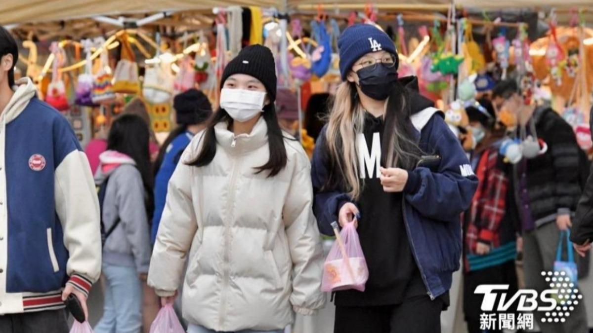 會把帽T當外套嗎?7萬人投票結果曝光 她震驚:一直都穿錯
